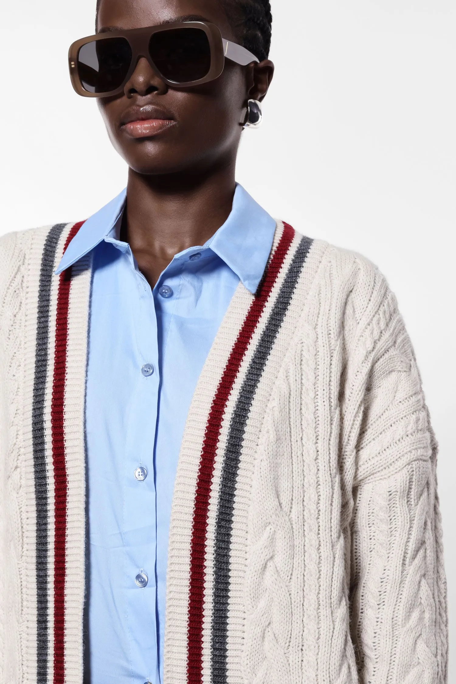   Cardigan a maglia con dettagli a righe     