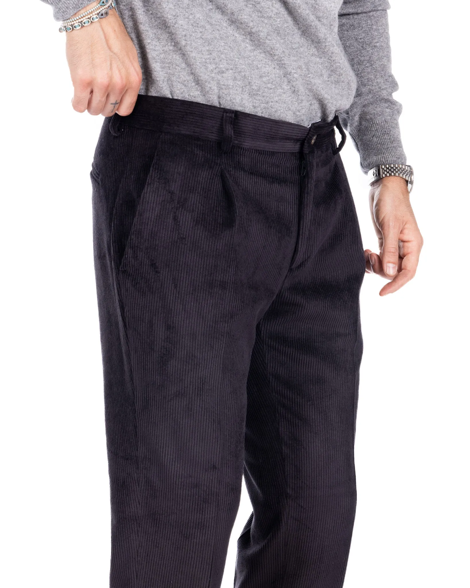 Lodi - pantalone nero con pince in velluto