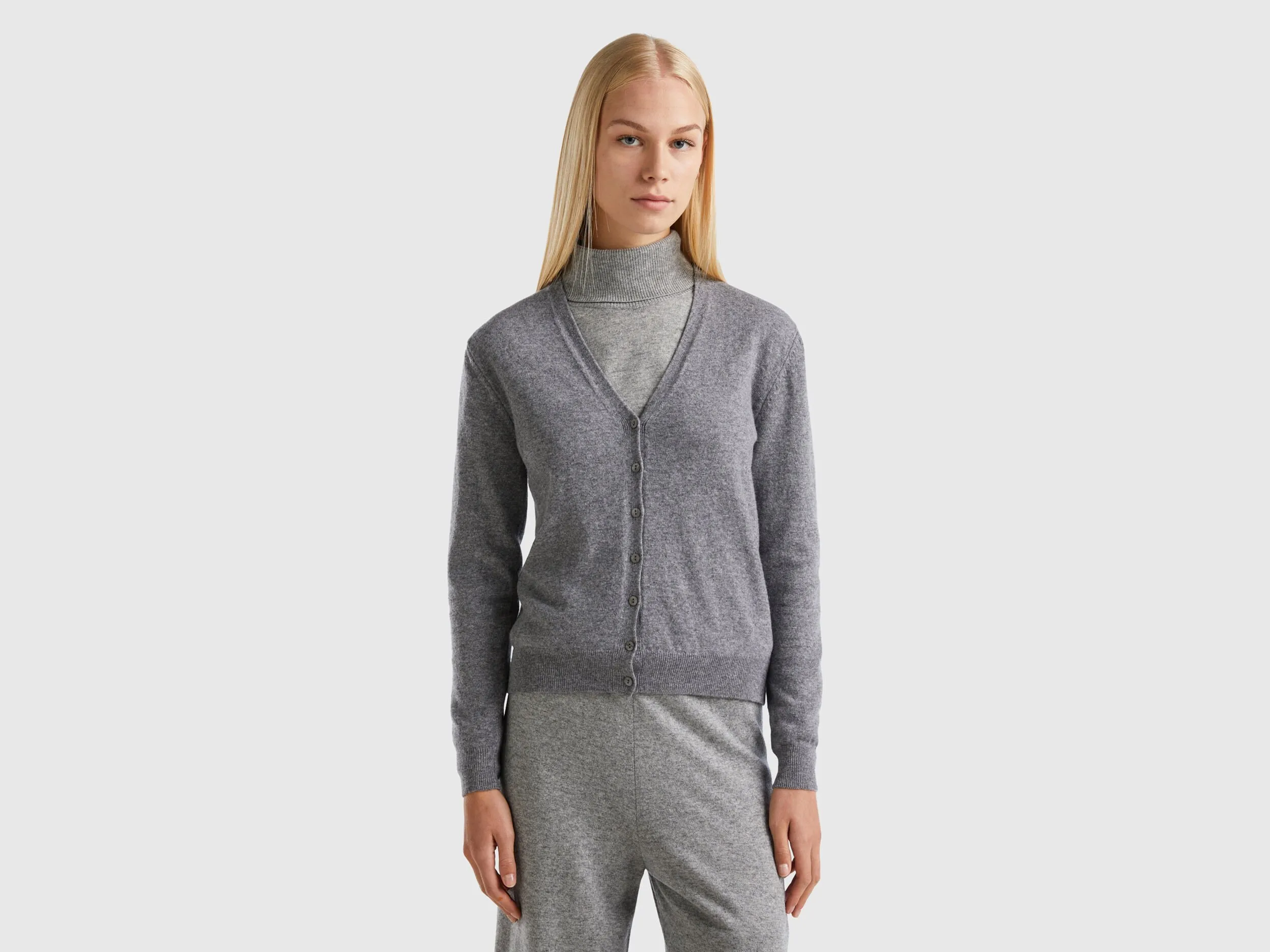 Nuovi arrivi Cardigan scollo a V grigio in pura lana Merino